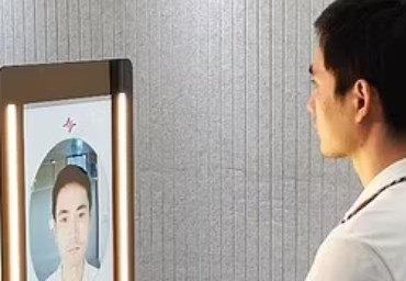 Yapay zeka destekli “sihirli ayna”: Hastalık riskini hesaplıyor
