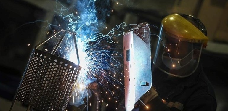Türk Metal, grev kararını iki şirkete bildirdi