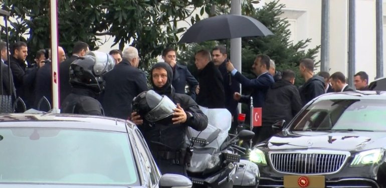 Cumhurbaşkanı Erdoğan’dan yerel seçim mesaisi: İstanbul’da ilçe adayları için toplantı