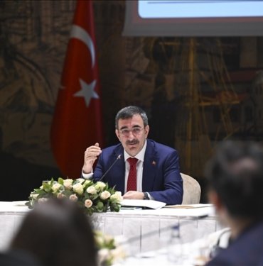 Cumhurbaşkanı Yardımcısı Yılmaz: Enflasyonda yıllık bazda etkiyi 2024’ün ortalarında bekliyoruz