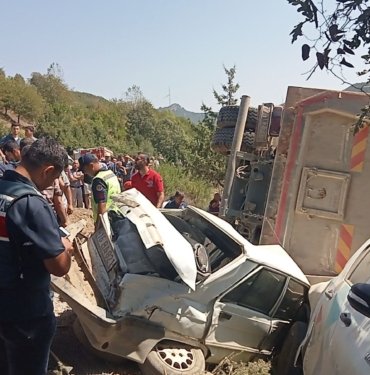 Cenaze namazı kılanların arasına dalan kamyon şoförü ve şirket ortaklarına hapis istemi