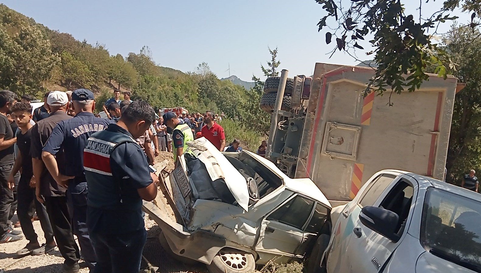 Cenaze namazı kılanların arasına dalan kamyon şoförü ve şirket ortaklarına hapis istemi