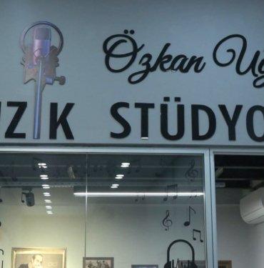 Özkan Uğur’un adı müzik stüdyosunda yaşatılacak