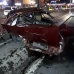 Avcılar’da kaza: Hurdaya dönen otomobilden hafif yaralı çıktılar