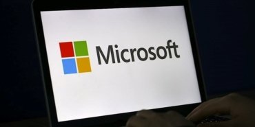 Microsoft, Apple’ı geçerek dünyanın en değerli şirketi oldu