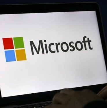 Microsoft, Apple’ı geçerek dünyanın en değerli şirketi oldu