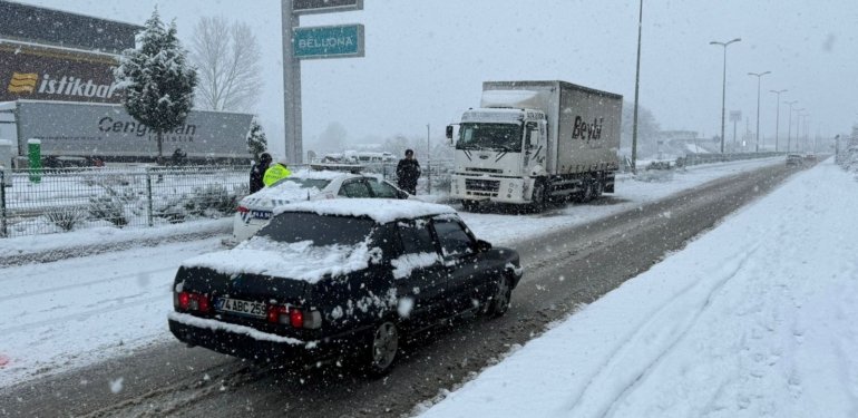 Bartın’da kar etkili oldu: 46 köy yolu ulaşıma kapandı