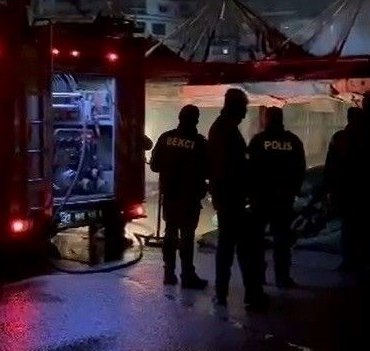 Gaziantep’te kundaklanan dükkan küle döndü