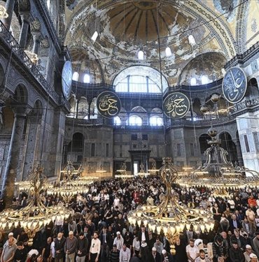 Şehitler için sabah namazında tüm camilerde dua edilecek
