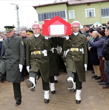 Şehitlerimizi uğurluyoruz