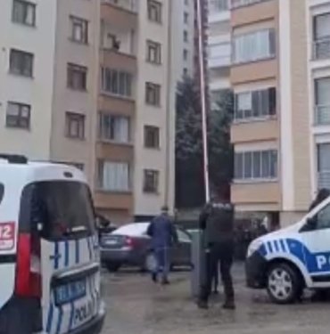 Tartıştığı oğlunu öldürüp intihar etti