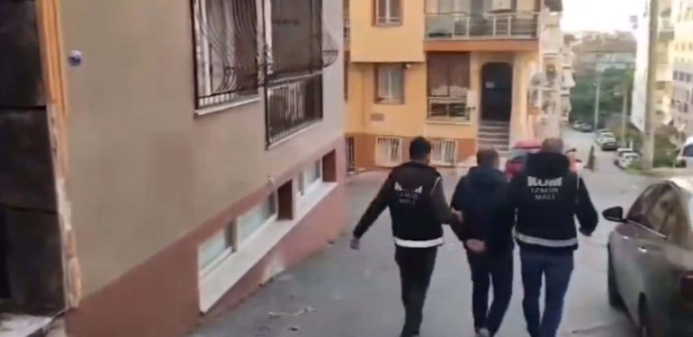 İzmir’de naylon fatura operasyonu: 5 gözaltı