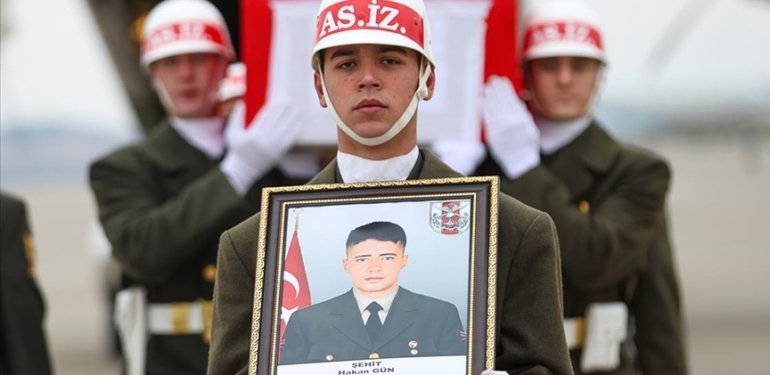 Şehit haberleri sanat dünyasını yasa boğdu