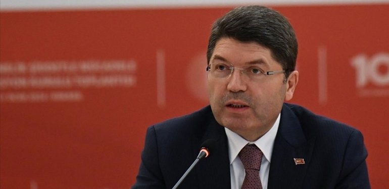 Adalet Bakanı Tunç: Şehitlere yönelik provokatif paylaşımlarda bulunan 10 şüpheliden, 3’ü yakalandı