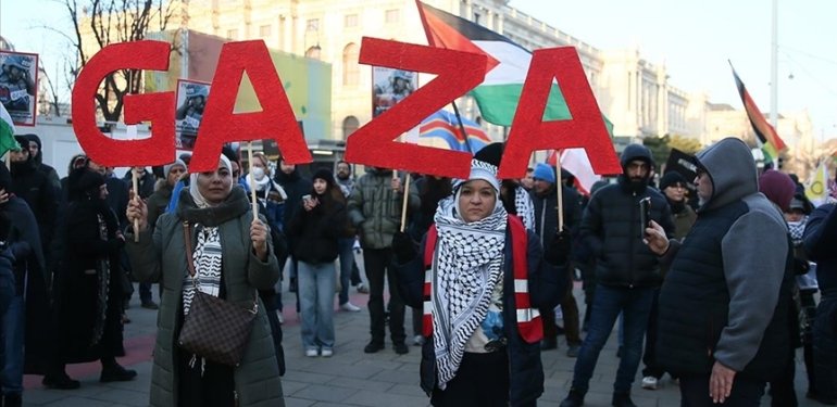 Avusturya’da İsrail’in Gazze’ye yönelik saldırıları bir kez daha protesto edildi