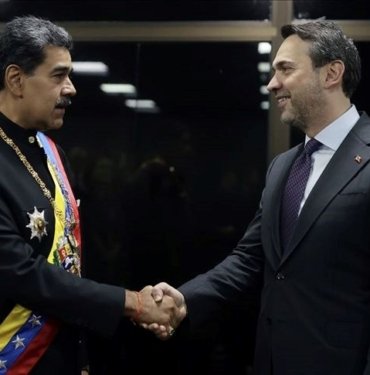 Venezuela Devlet Başkanı Maduro, Bakan Bayraktar ile görüşmesini “muhteşem” olarak nitelendirdi