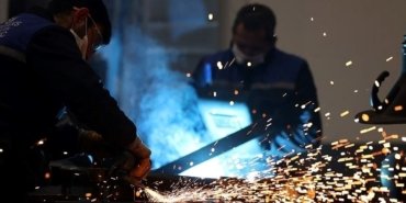 İmalat göstergesi dört ayın en yüksek değerine ulaştı