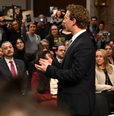 Zuckerberg’in zor anları: ABD Senato’sunda özür dilemek zorunda kaldı