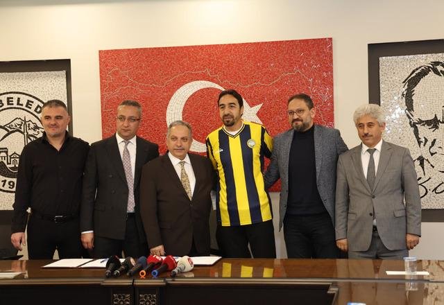 43 yaşındaki İbrahim Öztürk gençlere taş çıkartıyor! Yeni takımıyla 2.5 yıllık sözleşme imzaladı