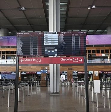 Avrupa’da grev dalgası: Almanya’da havalimanı işçileri iş bıraktı