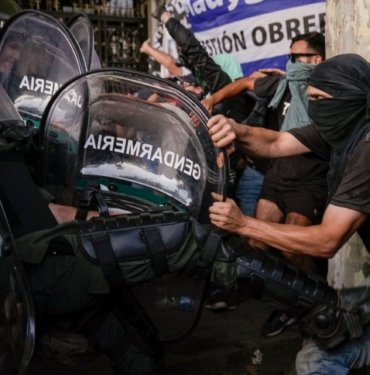 Arjantin’de işçiler ekonomi politikalarına karşı yeniden sokakta