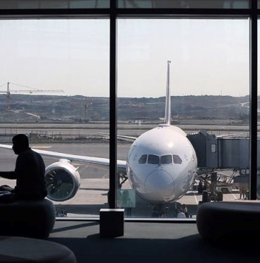 ABD’de havalimanında hangar çöktü: 3 ölü