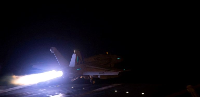 ABD ve İngiltere, Yemen’de 36 hedefi bombaladı