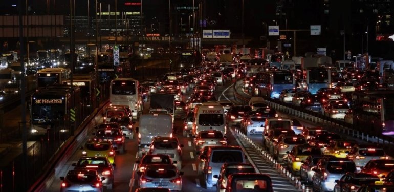 En çok araç hangi ilde? | 2 kişiye bir araç düşüyor