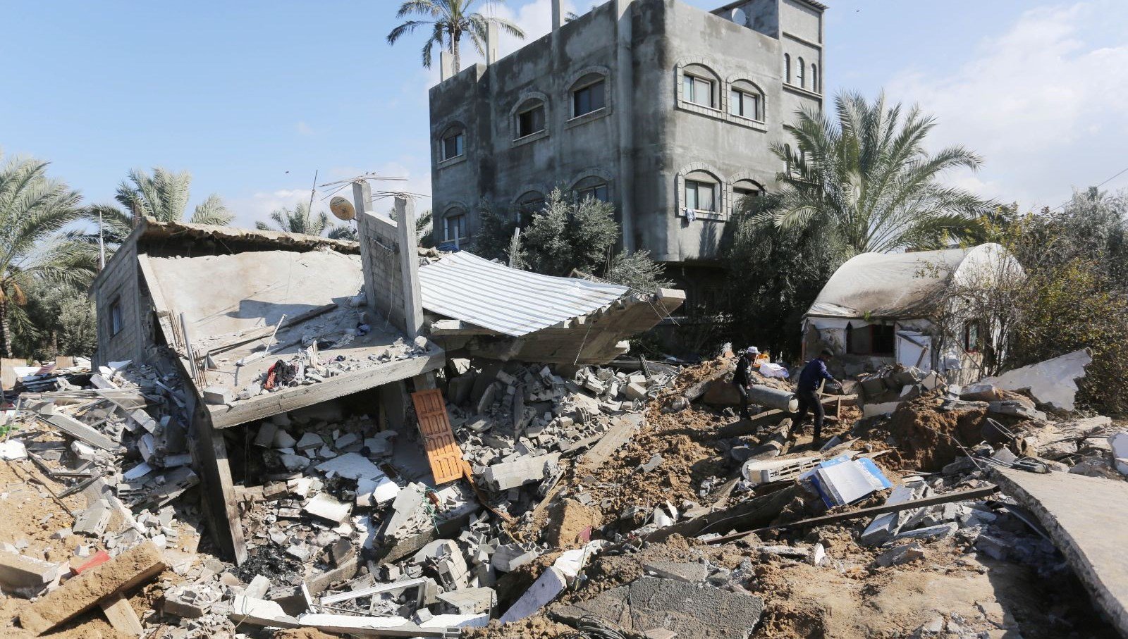 Gazze’de can kaybı 27 bin 365’e yükseldi