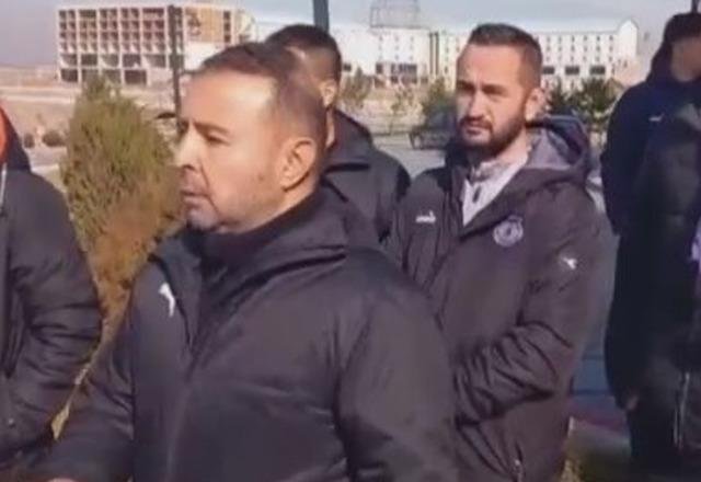 Afyonspor’da yönetim ulaşım firmasının ödemesini yapmayınca futbolcular stada yürüyerek gitti