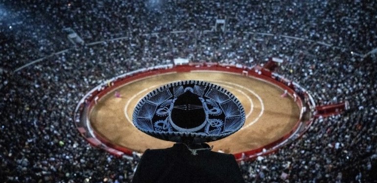 Meksika’da boğa güreşleri geri döndü: Arena dolarken, sokakta protesto vardı