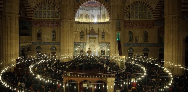 Yarın kandil mi, 6 Şubat ne kandili? Diyanet 2024 kandil günlerini paylaştı