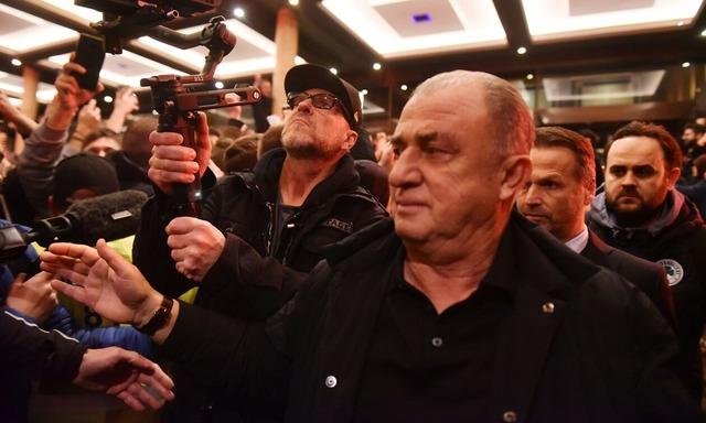 Yapsa yapsa Fatih Terim yapardı! Derbide Olympiakos