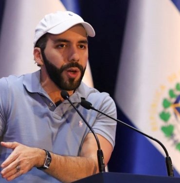El Salvador’da “El Turco” lakaplı Bukele rekor oyla yeniden seçildi
