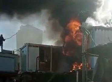 Maltepe’deki geri dönüşüm tesisinde yangın