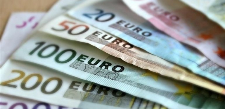Euro Bölgesi’nde tüketicilerin enflasyon beklentisi düştü