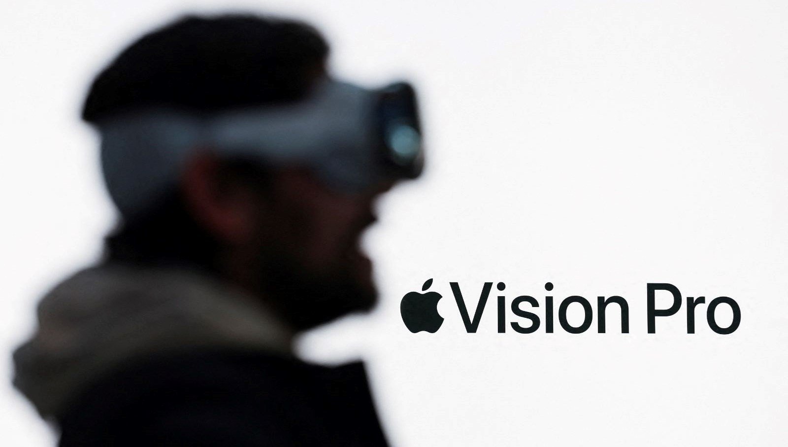 Tesla’dan Apple Vision Pro uyarısı