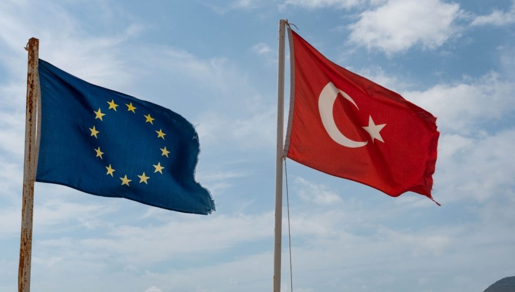 AB Komisyon Üyesi Varhelyi: AB, terörle mücadelede Türkiye’nin yanında