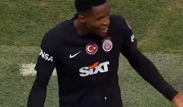 Zaha ile Okan Buruk arasında gerginlik! 87. dakikada oyundan alınmasına rağmen saha kenarında çılgına döndü