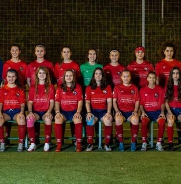 İspanya kadın futbolunda skandal olay! Duşa giren futbolcuların fotoğraflarını çektiler