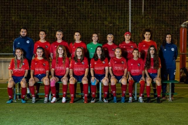 İspanya kadın futbolunda skandal olay! Duşa giren futbolcuların fotoğraflarını çektiler