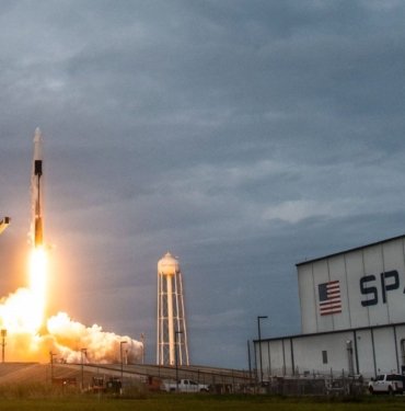 SpaceX, 22 adet Starlink uydusu fırlatmaya hazırlanıyor