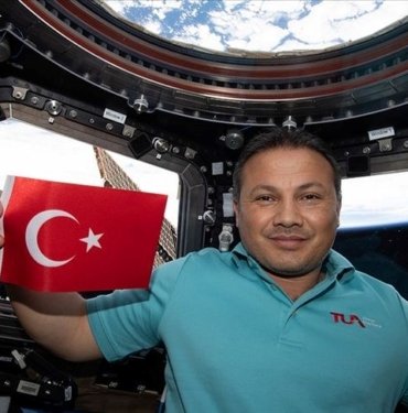 İlk Türk astronot Alper Gezeravcı bugün Dünya’ya dönüyor