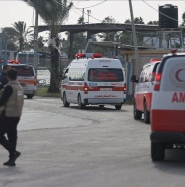 Gazze’de altı yaşındaki çocuğu arayan ekipten 2 kişinin cansız bedenine ulaşıldı