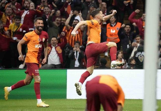 Galatasaray kaldığı yerden devam ediyor! RAMS Başakşehir