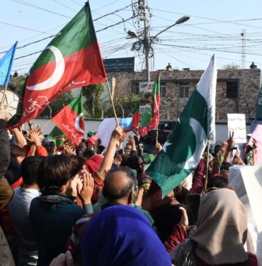 Pakistan’da Imran Khan destekçilerinden protesto: “Seçimlerde hile yapıldı” iddiası