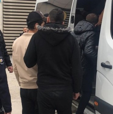 Bursa’da 12 kaçak göçmen yakalandı