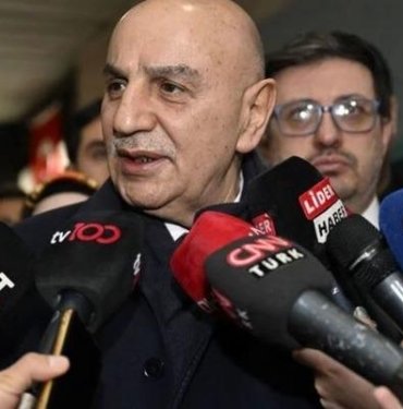 AK Parti Ankara adayı Altınok “2 bin 500 liraya çıkartıyoruz” diyerek duyurdu: İsteyen yaş pastasını alsın, isteyen çocuğuna ayakkabı alsın!