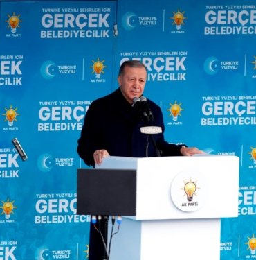 AK Parti seçim çalışmasında saldırı | Erdoğan: Bir saldırgan yakalandı