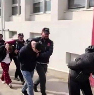 Adana’da 30 uyuşturucu satıcısı tutuklandı